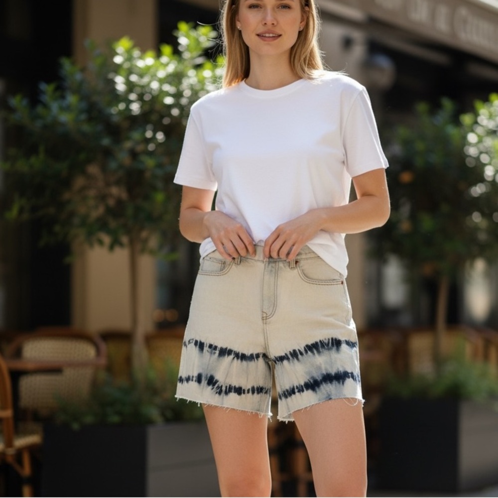 Tie-Dye Hem Denim Shorts - White / Navy
